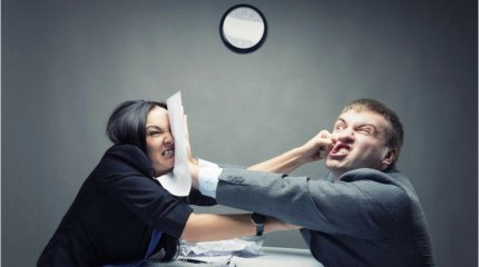 Конфликты на работе - у Тельцов; к Стрельцам приедут родственники или друзья: гороскоп на 19 июля