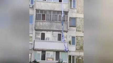 Қостанай облысында төсек жапқыштарын бір-біріне байлап, жерге түспек болған зейнеткер құтқарылды