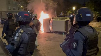 Сотни магазинов и табачных лавок разграбили во Франции