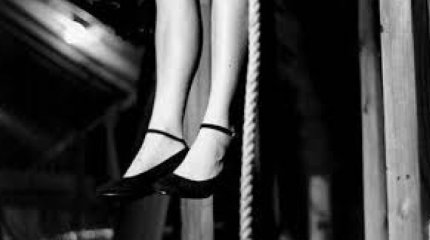 Повешенную девушку нашли во дворе школы Кокшетау