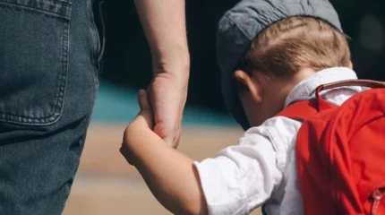 Ыстықкөлде қаскөйлер баланы ұрлап, ата-анасынан 300 мың доллар талап еткен