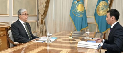 Поймали 700 взяточников: Токаеву доложили о борьбе с коррупцией