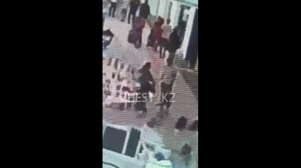 Пнул девочку в ТРЦ: гражданина Турции могут выдворить из Казахстана