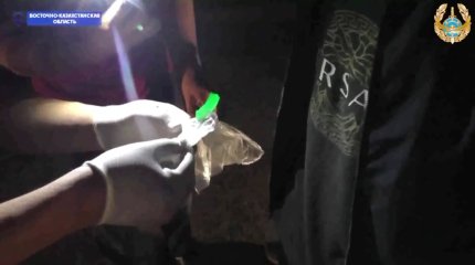 25 граммов синтетики вытащили из трусов задержанного курьера-закладчика в ВКО