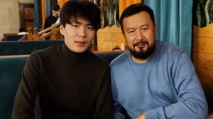 "Өзгермейтін адам": Айгүл Иманбаеваның ұлы әкесі жайлы жан сырын ақтарды