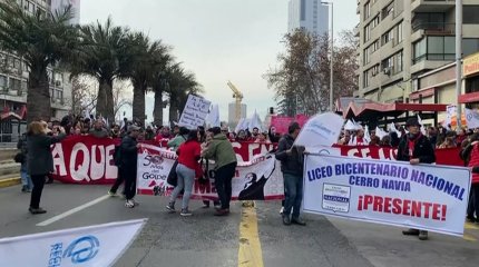 Учителя объявили национальную забастовку в Чили