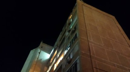 "Изнутри была слышна перепалка": женщина выпала с 9 этажа в Актау