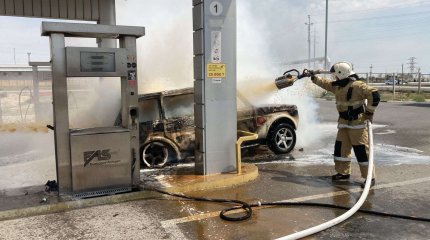 Авто загорелось на АГЗС в Актау
