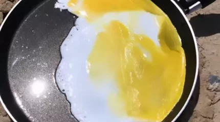 Атырауда аптаптан тұрғындар далада жұмыртқа қуырып жүр