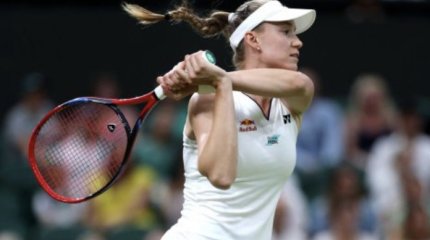 Елена Рыбакина разгромила соперницу в третьем матче Уимблдона и прошла в 1/8 финала