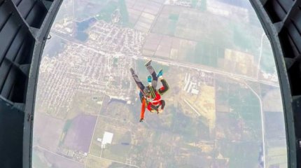 Астанчанин умер после прыжка с парашютом