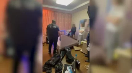 "18-ден 25 жасқа дейінгі қыздарды тартқан": Қазақстанда порнография түсірген топ әшкере болды