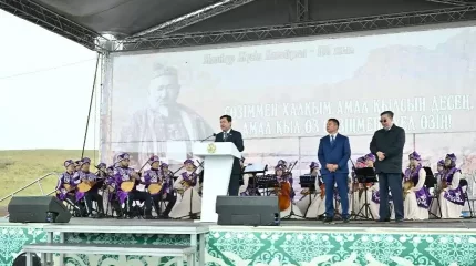 Е.Қошанов Президенттің атынан Мәшһүр Жүсіп Көпеевтің мерейтойымен құттықтады