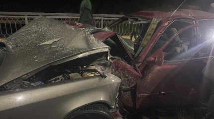 Лобовое столкновение на трассе в Жетысу: за рулем одной из иномарок был несовершеннолетний