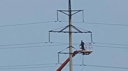 В затопленных районах области Жетысу восстанавливают электроснабжение