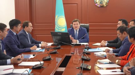 "Жыл сайын кем дегенде 15 кинопремьераға қазақ тілінде дубляж жасалуы керек деген міндет қойдық", - А.Оралов