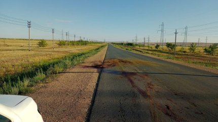 Ақтөбеде ер адам жол апатына түскен жүргізушіге көмектесем деп қаза тапты