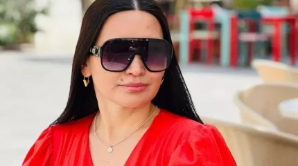 Танымал блогер күйеуі көзіне шөп салғанын айтты