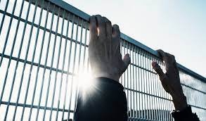 Рецидивист сбежал из колонии в Карагандинской области