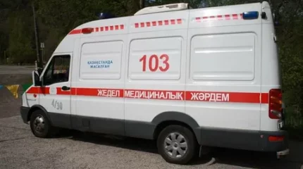 Ақтауда ер адам төртінші қабаттан құлап кетті