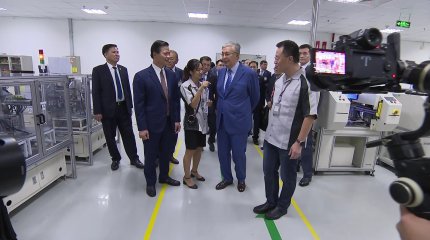 Визит Токаева во Вьетнам: президент посетил производственные объекты