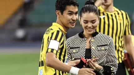 Қазақстандық футболшы матч басталар алдында сүйіктісіне ұсыныс жасады