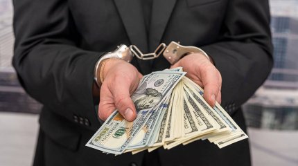 1 млн АҚШ доллары көлемінде пара беруге итермелеуші сотқа тартылды – Антикор