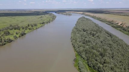 Ертіс өзені тартылып, кемелердің жүру қиындады