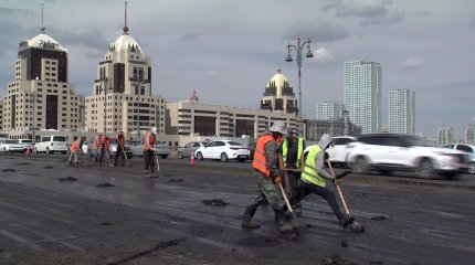 "Асфальтты түнде төсеу керек, сонда қалада кептеліс азаяды",- қоғам белсендісі