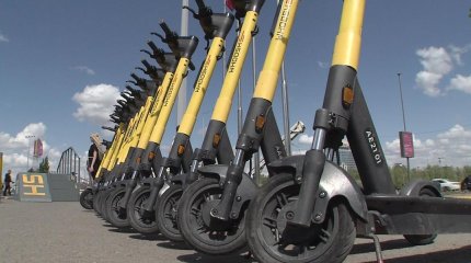 Поездка на электросамокате "съела" все деньги с карты казахстанца