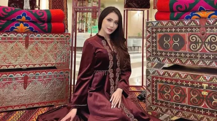 Жүкті Жанар Дұғалова сахнада жұртты таңғалдырды