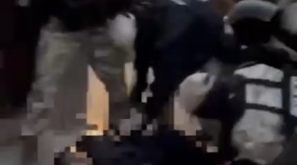 Двое неизвестных отобрали портмоне у 45-летнего уральца