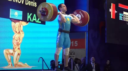 Денис Уланов Олимпиада жүлдесіне берілетін сыйақысын алды