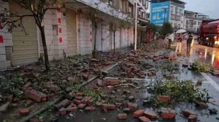 Қытайда жер сілкінісі орын алып, 21 адам зардап шекті