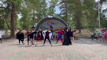 Журналистам Павлодарской и Абайской областей показали условия отдыха в детских летних лагерях