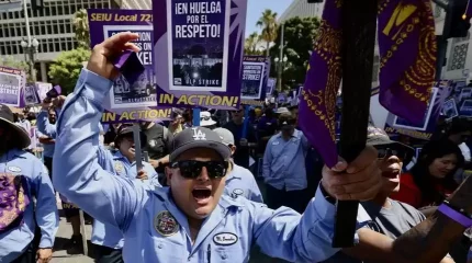 Лос-Анджелесте 11 мыңнан астам жұмысшы 24 сағаттық ереуілге шықты