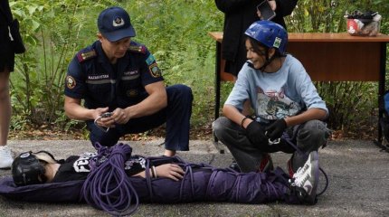 Спасательную операцию развернули на школьной линейке в Усть-Каменогорске