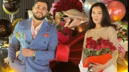 Әнші Әбдіжаппар Әлқожа жарына су жаңа көлік сыйлады