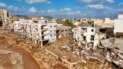Ливиядағы су тасқыны: 500-ден астам адам үйінді астынан құтқарылды