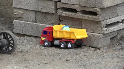 «Они закрыли люк после трагедии», - родные погибшего после падения в септик детсада ребенка рассказали подробности ЧП