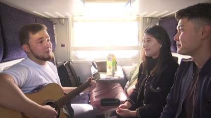 "Жастар рухы" Жастар Қанатының белсенділері халықаралық лагерьге аттанды