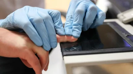 Қазақстандықтар 1 қаңтардан бастап саусақ іздерін тапсыруға міндеттеледі