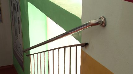 Астанада оқушы баспалдақтан құлап кетті: оқиғаға қатысты қылмыстық іс қозғалды