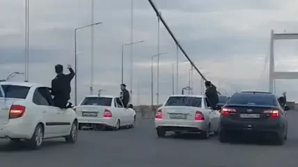 Семейде жол ережесін өрескел бұзған той кортежі 160 мың теңге айыппұл төлейді