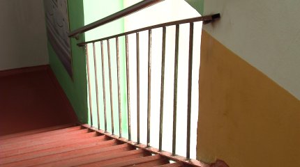 Падение ребёнка в школе Астаны: долгое прибытие "скорой" объяснила Гиният