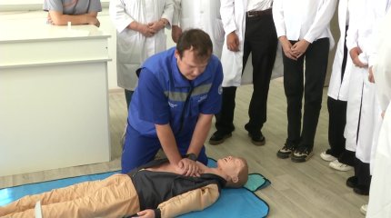 Азы медицинских специальностей начали преподавать в карагандинских школах