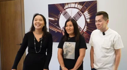 "700 миллион теңге": Қыран Талапбек хан сарайындай үйін көрсетті