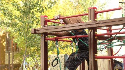 Ход ремонтных работ в столичном пригороде проверили члены "AMANAT"