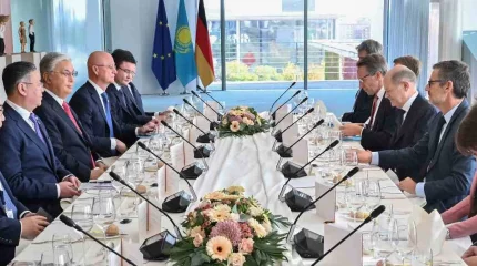 "Астана мен Берлин сенімді саяси диалог жүргізіп келеді": Тоқаев Германия канцлерімен бетпе-бет форматында келіссөз жүргізді