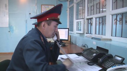 Екібастұзда бір үйдің екі бірдей қызын зорлаған педофил 8 жылға сотталды